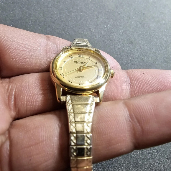 QMAX Ladies Quartz Gold Tone Fashion Watch Working Roman Dial Water Resistant sh - Picture 8 of 10